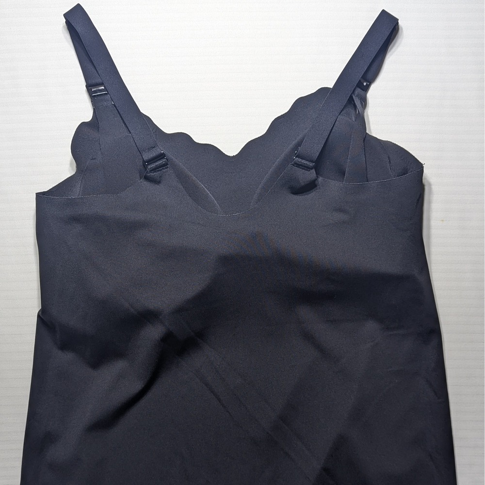 Black Seamless Nursing Camisole Scalloped Neckline Adjustable Straps Shapewear